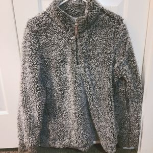 Sherpa grey sweater